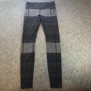 Lululemon Leggings Women 6 Black STriped Mid Rise Back Pocket Speed Up Tight 31"